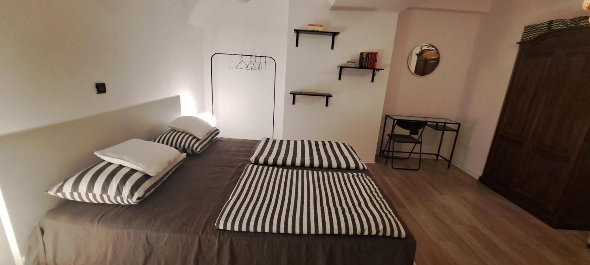 Endless Chanson Zagreb Bagian luar foto